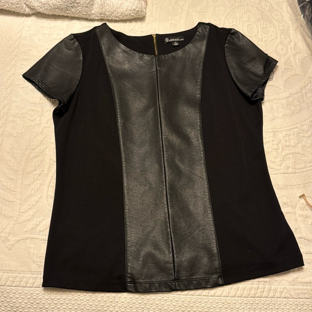 Black imitation leather top with gold toned zipper